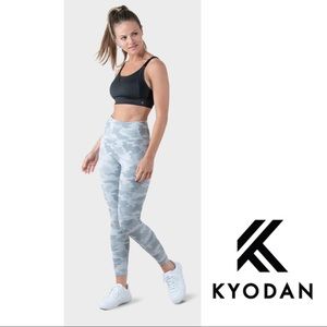 ⚡️Kyodan Camo pocket athletic leggings
